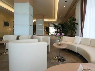 酒店 瑞瓦马尔酒店 4*